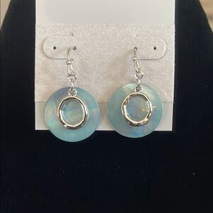 3/$25 🍀Lia Sophia NWOT Elegant Silver and Blue Iridescent Earrings